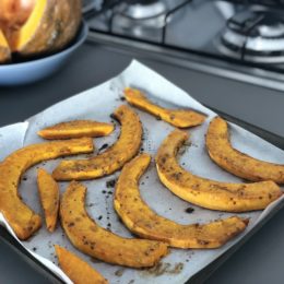 Pečená dýně je ideální příloha a jednoduchý recept, kterým nemužete zklamat.
