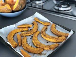 Pečená dýně je ideální příloha a jednoduchý recept, kterým nemužete zklamat.